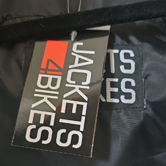 NWT Men's Black Motorcycle Leather Vest - Picture 2 of 6